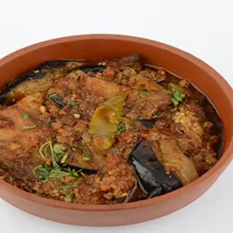 طاجن مسقعة باللحم